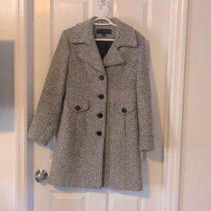 Women’s winter coat, GIACCA, medium,knee length, can use for dressy or casual